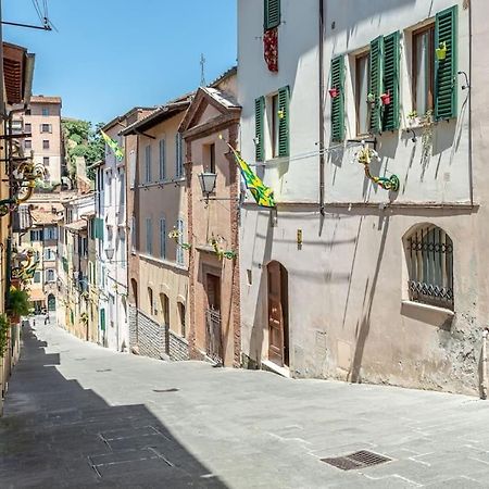 Mojito - Porta Ovile Nel Centro Storico Di Сієна Екстер'єр фото